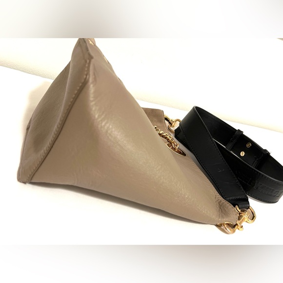 CHLOÉ
See by Chloé Leather tote - Picture 6 of 15